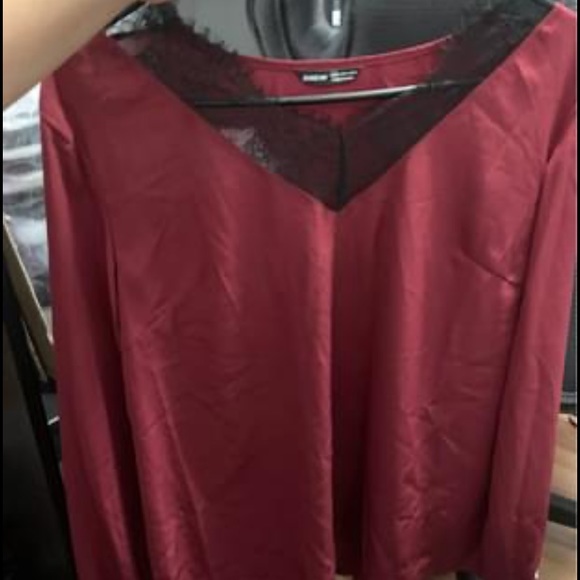 Shirts n tops - Picture 3 of 9